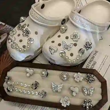 crocs DIY