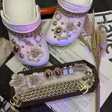 crocs DIY