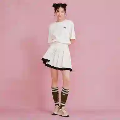 New Balance NB 2002R