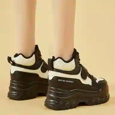 DAPHNE PU 4cm