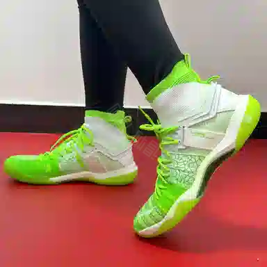 LiNing Roar 2 Fluorescent Green/Standard White