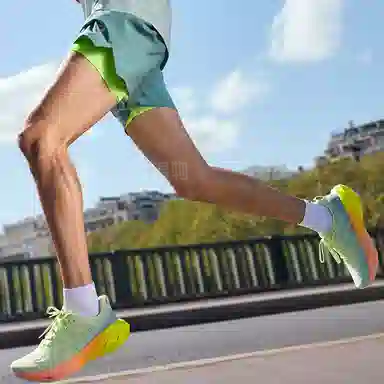 Asics Novablast 4