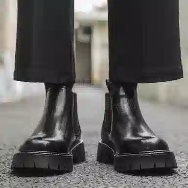 V05 Chelsea Boots
