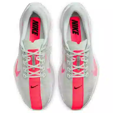 Nike Pegasus Plus