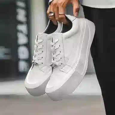 V05 Derby Shoes White