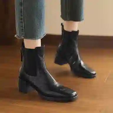 Safiya Chelsea Boots