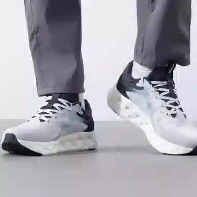 特步 时尚简约防滑耐磨 低帮 休闲跑步鞋 男款 白蓝色