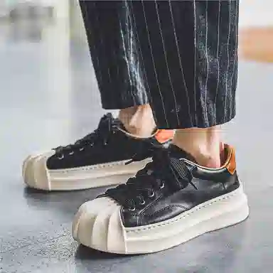 URBAN AUTHENTIC