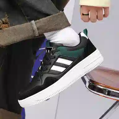 URBAN AUTHENTIC