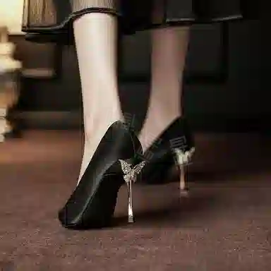 KATHRYN WILSON 8.5cm