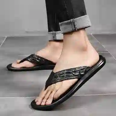 酷丁 鳄鱼纹压花 高颜值夹脚 经典百搭 舒适柔软耐折 时尚潮流 防磨防滑人字拖鞋 男款 黑色