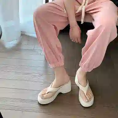 泓阳琳 百搭时尚显瘦人字拖鞋 女