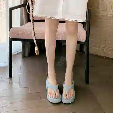 泓阳琳 百搭时尚显瘦人字拖鞋 女