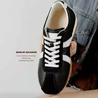 Yeezy Reezy Low Top Sneakers