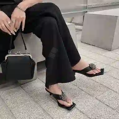 希灵 外穿夹趾时尚气质 橡胶底人字拖鞋 女