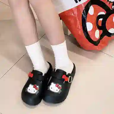 Hello Kitty x Sanrio eva