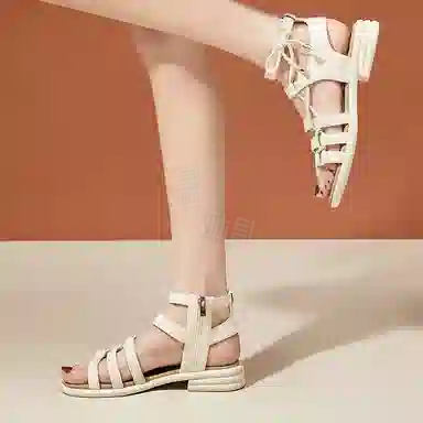 DAPHNE PU
