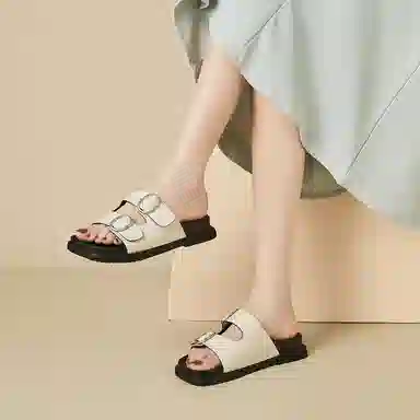 DAPHNE PU
