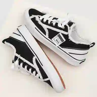 B.Duck Citywalk Tiramisu