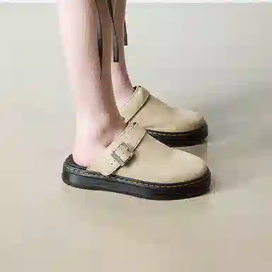 Dr. Martens Casual Light Brown
