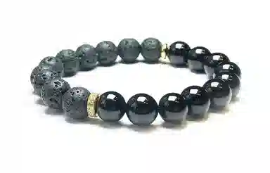 MOUNTAINS AND MANS ins