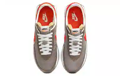 Nike Waffle Trainer 2 Brown Red