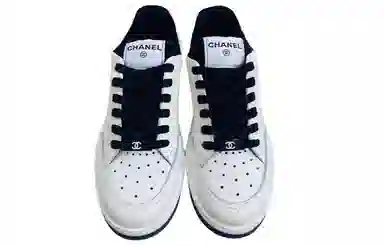 CHANEL 22P Black White
