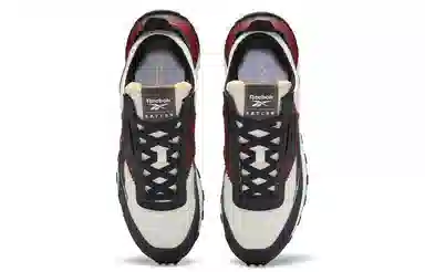 RMTCRW ROMANTIC CROWN x Reebok classic legacy