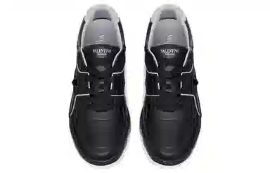 Valentino One StudGARAVANI