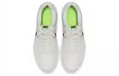 Nike REVOLUTION 4