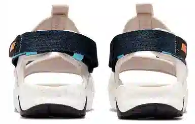 Nike Canyon