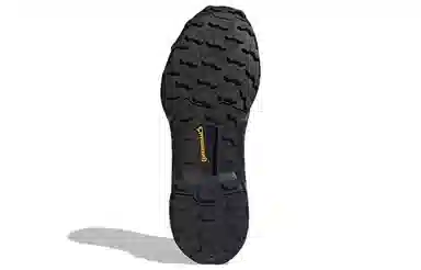 x adidas Terrex Ax4