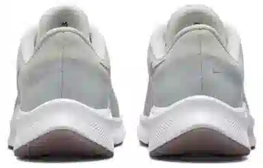 Nike Quest 4 PRM Light Grey