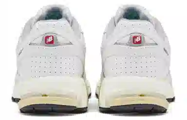 Thisisneverthat x New Balance 860 v2