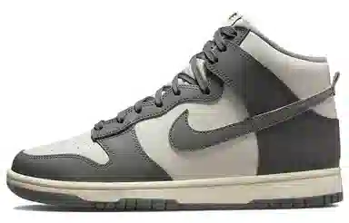 Nike Dunk Retro SE VNTG