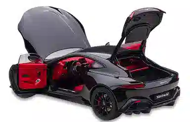AUTOart 118 VANTAGE 2019