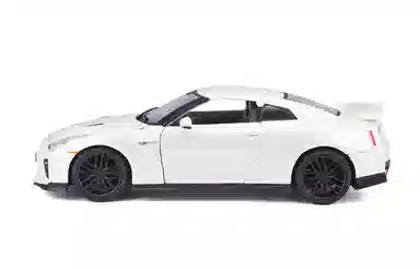 124 2017 Nissan GT-R