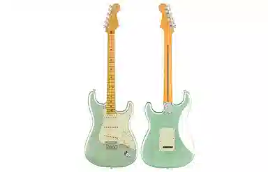 Fender American Professional II 2) Stratocaster