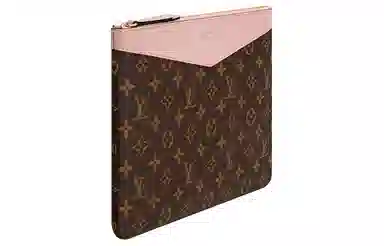 Louis Vuitton Daily Clutch 30