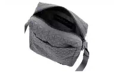 ISSEY MIYAKE Voyager