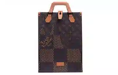 LOUIS VUITTON x NIGO