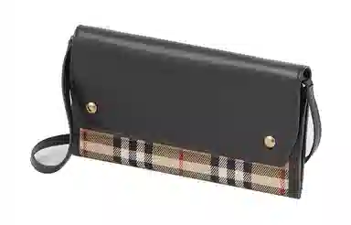 Burberry WOC