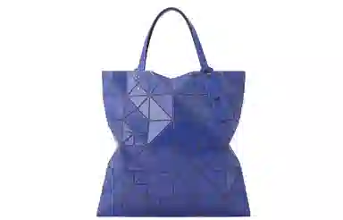 ISSEY MIYAKE Lucent Tote