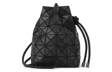 ISSEY MIYAKE WringPrism
