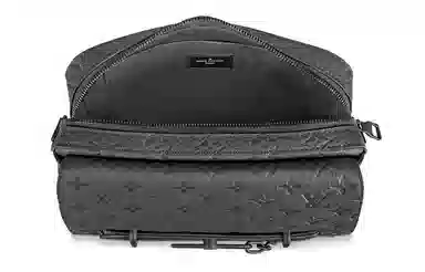 LOUIS VUITTON Steamer