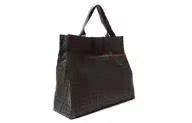 ISSEY MIYAKE KuroCart Tote