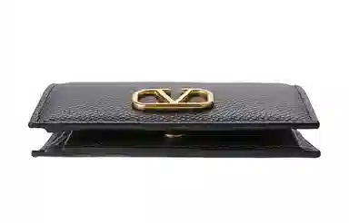 Valentino Vlogo Signature