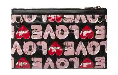 MOSCHINO Love