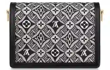 LOUIS VUITTON Dauphine MM