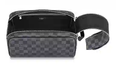 LOUIS VUITTON DOPP